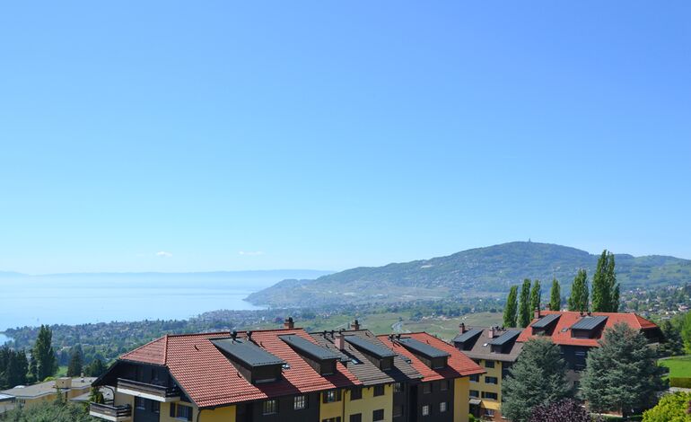 3.5 pièces au dernier étage
Vue imprenable sur le lac