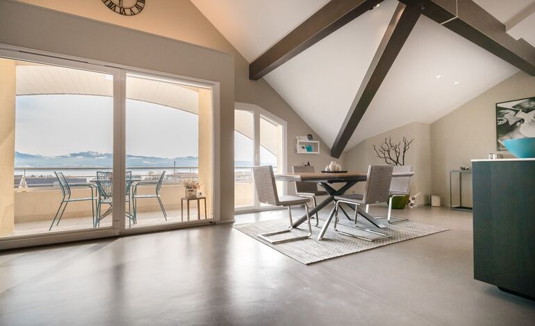 Ambiance loft avec vue panoramique