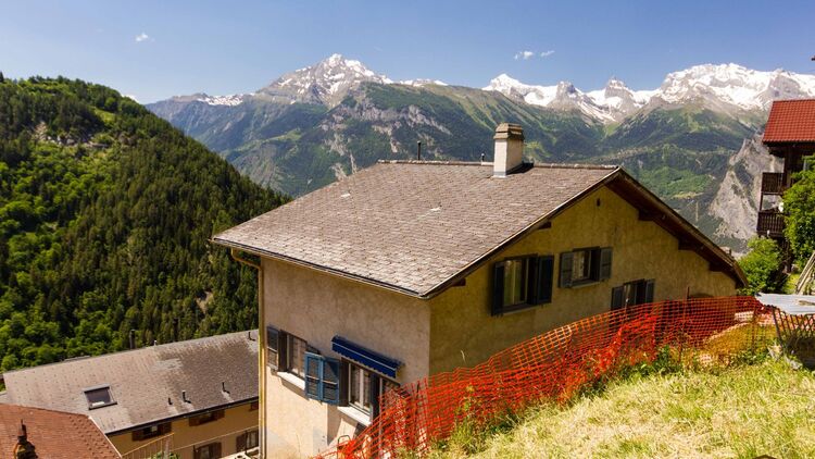 Maison de 10 p. à rénover à Isérables, prix très intéressant !
