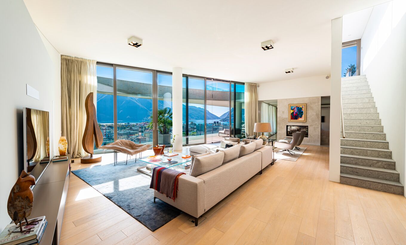 Residence Westside 9: stunning penthouse with large rooftop