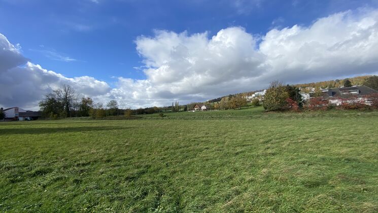 Terrain de 2'709 m2 qui profite d'une parfaite orientation Terrain de 2'709 m2 qui profite d'une parfaite orientation