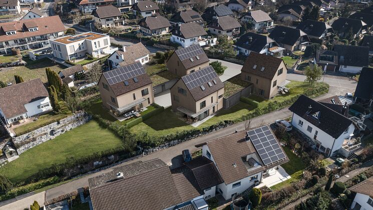 Modernes 6.5-Zimmer-Neubauhaus – stilvoll, sonnig und nachhaltig