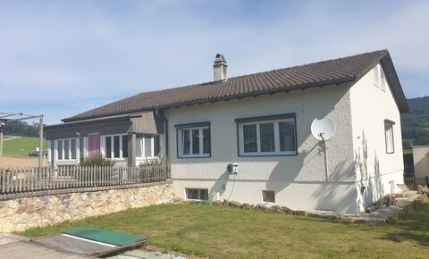 5.5 room house with the possibility of exercising an independent activ