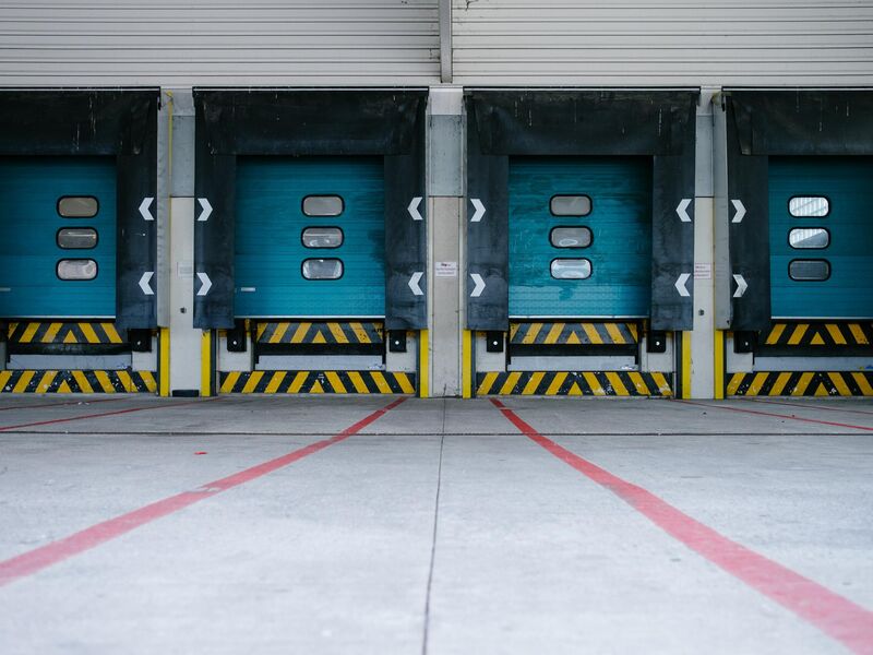 3,000 m2 warehouse // delivery early 2024
