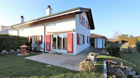 Maison jumelée 5.5-pièces
Dans la belle région du Lac de Morat