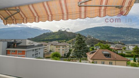 SION, 5,5 pièces au dernier étage
vue imprenable sur les châteaux