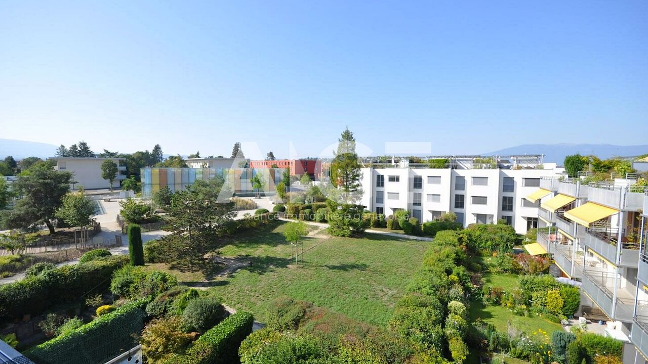 Attique duplex avec terrasse de 90m2 sur le toit