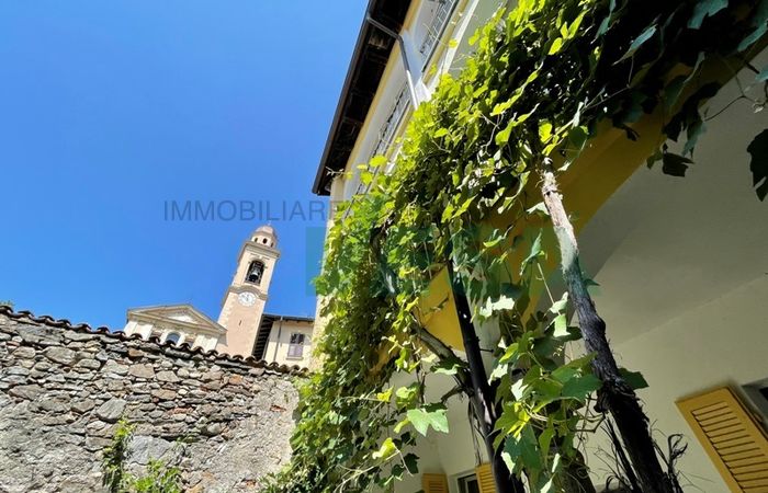 Lovely and romantic ancient Ticino house with a cosy courtyard