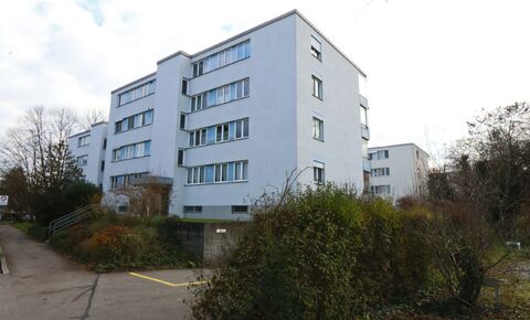 Attikawohnung im beliebten Breitequartier