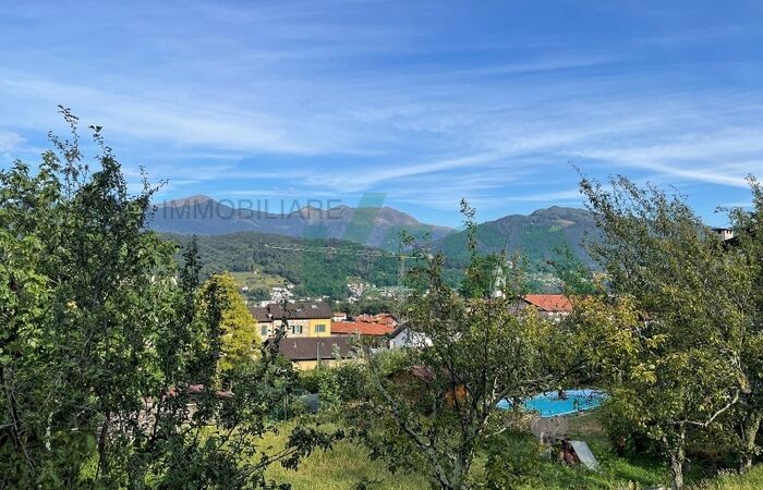 Neue, moderne und lineare Design-Villa mit hochwertigen Ausstattungen