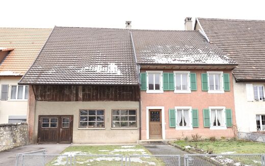 Attached house CH-2942 Alle