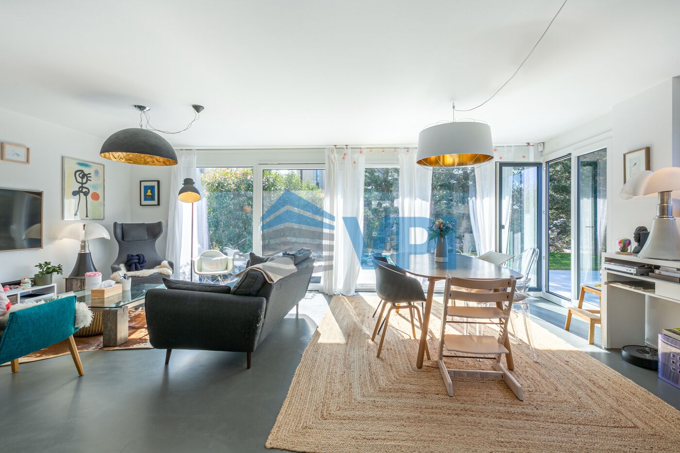 En exclusivité - Belle villa mitoyenne dans environnement calme