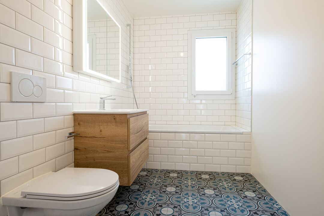 Construction d'un petit immeuble au style villageois avec 6 appartements : l'intérieur.