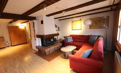 Schöne 4.5 Zimmer Wohnung mit viel Charme