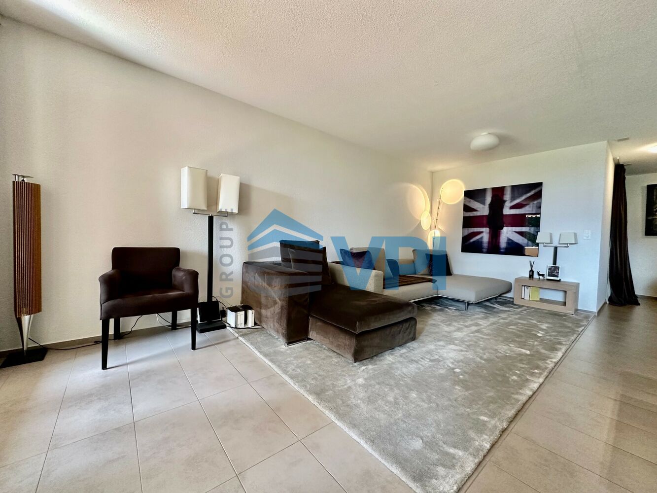 Bel appartement meublé de 2 pièces avec vue lac
