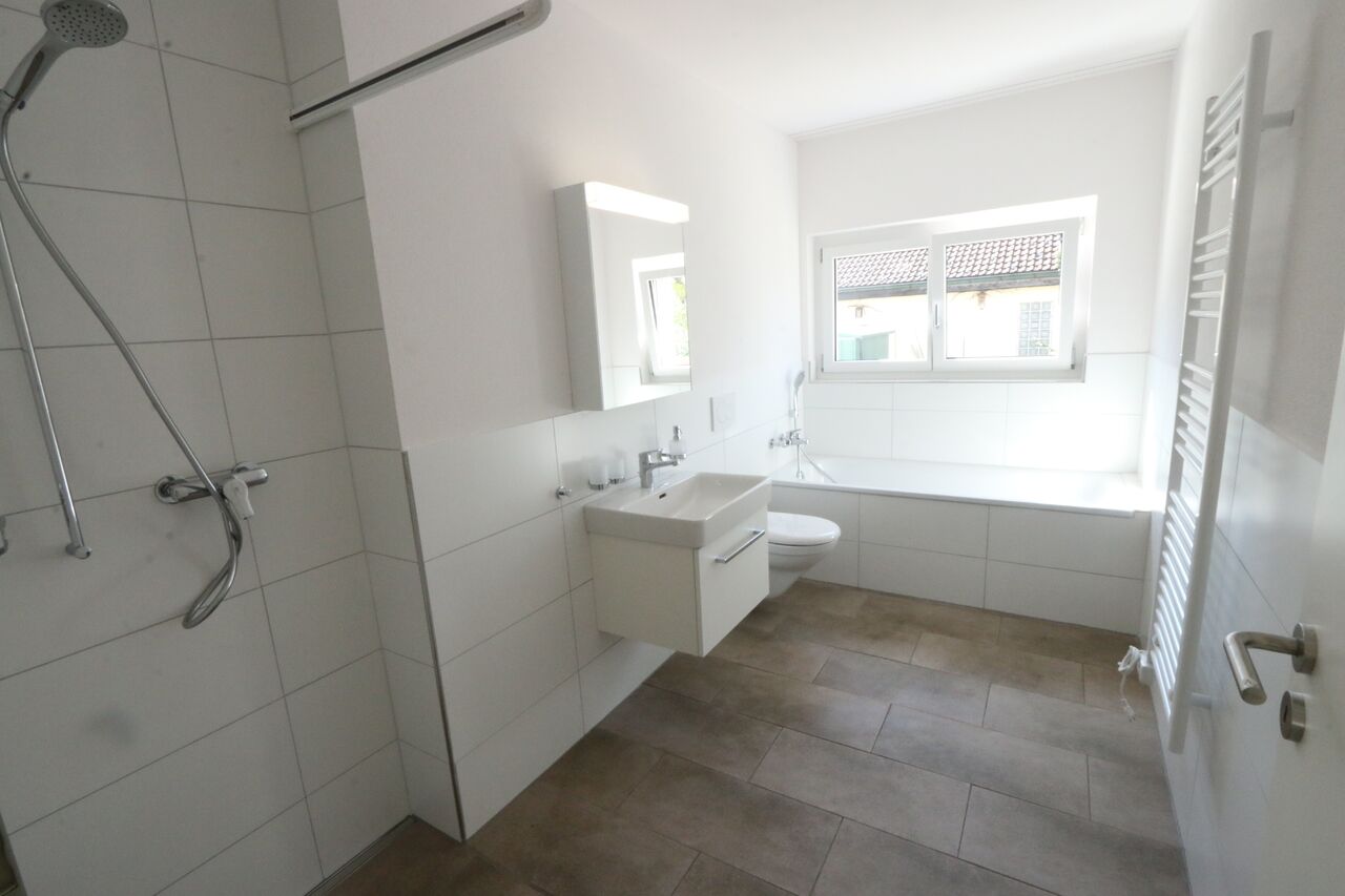 modernes, elegantes Bad