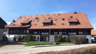 APPARTEMENT DE 2 PIECES
DANS UNE ANCIENNE FERME