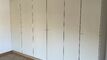 A VENDRE
IMMEUBLE D'HABITATION
4 GARAGES INDIVIDUELS
2 PLACES EXT.
