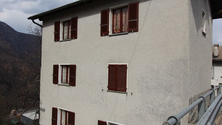 House CH-6659 Moneto