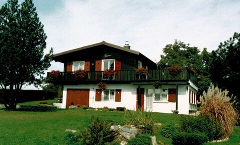 Chalet type house composed of 3.5 pieces with independent room