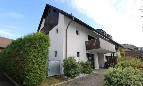 attraktive, helle 3.5 Zimmer Wohnung
mit riesigem Gartenanteil