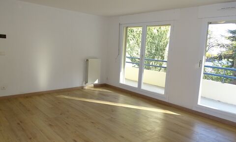 Appartement 2 chambres au centre ville - Vue Parc de Montessuilt