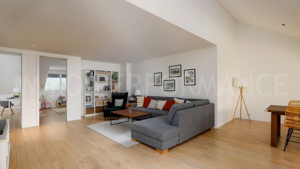 EXCLUSIVITÉ : Superbe attique contemporain au calme