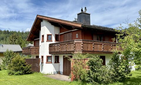 2 1/2 Zimmer Dachwohnung an sonniger und ruhiger Lage