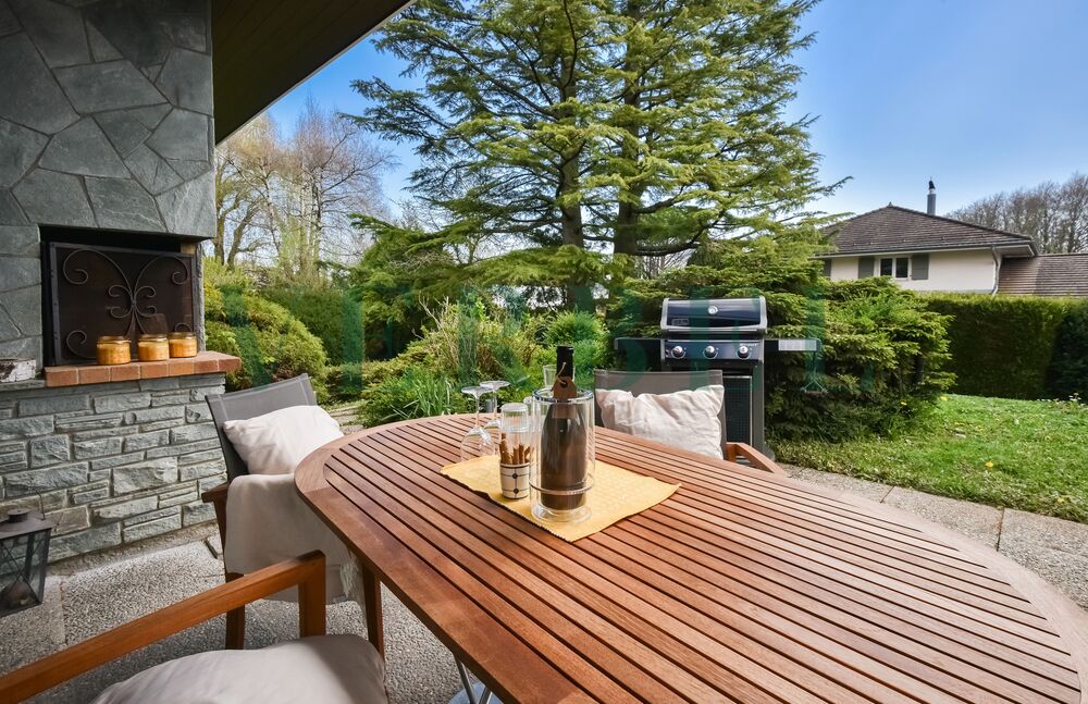 CHARMING SINGLE-STROY HOUSE WITH A BEAUTIFUL PLOT