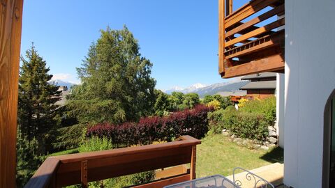 BEL APPARTEMENT DANS CARTIER CALME ET ENSOLEILLE