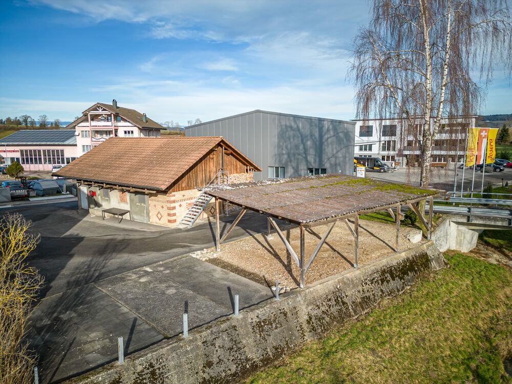 Wohnhaus mit Scheune an idyllischer Lage