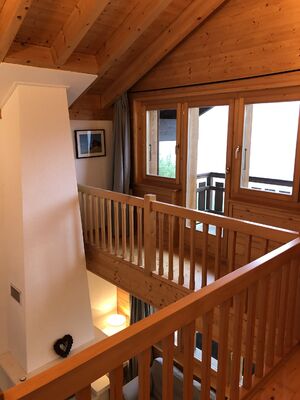 Mezzanine avec vide sur séjour 
