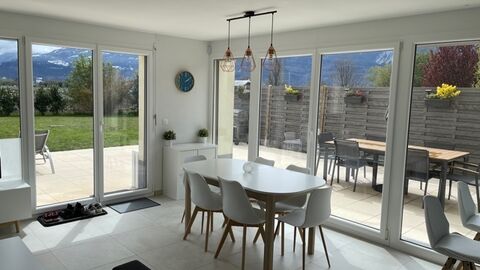 Superbe appartement duplex dans immeuble totalement rénové.