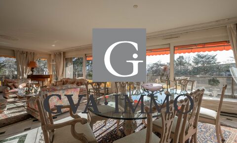 Florissant district, high floor, luxury building