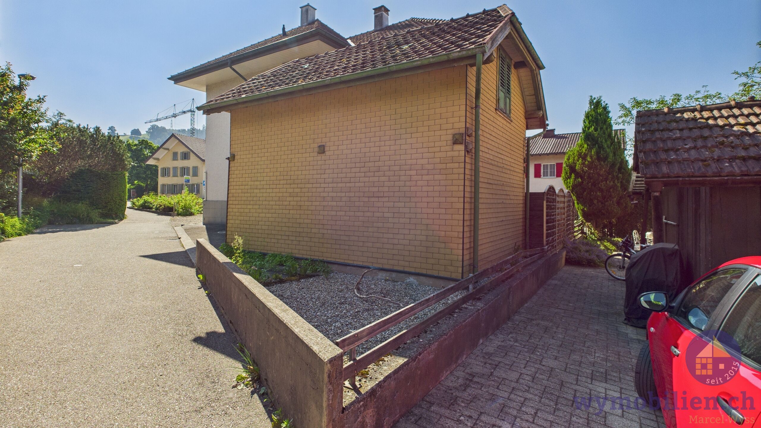 Garage mit Dachboden
