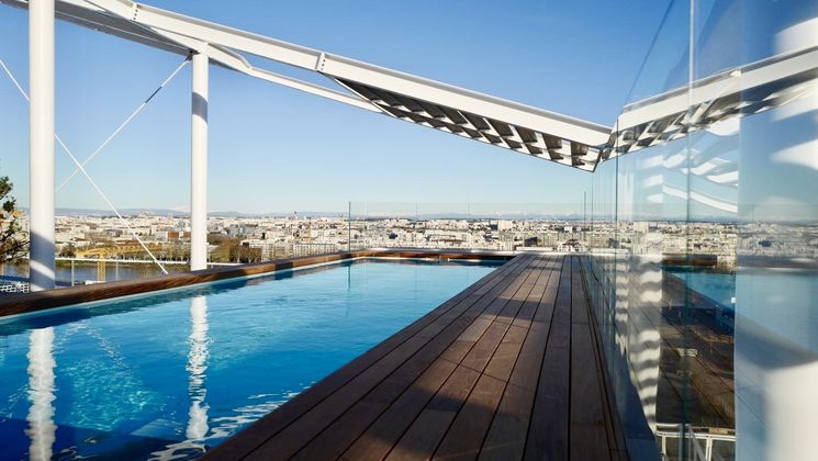 Lyon : Exceptionnel penthouse avec piscine chauffée et vue panoramique