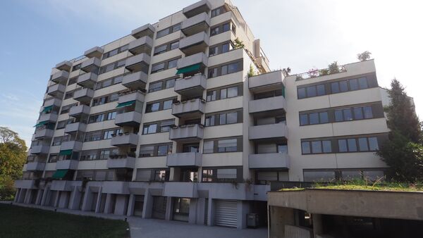 2.5 Zimmer Wohnung mit Balkon und Lift
