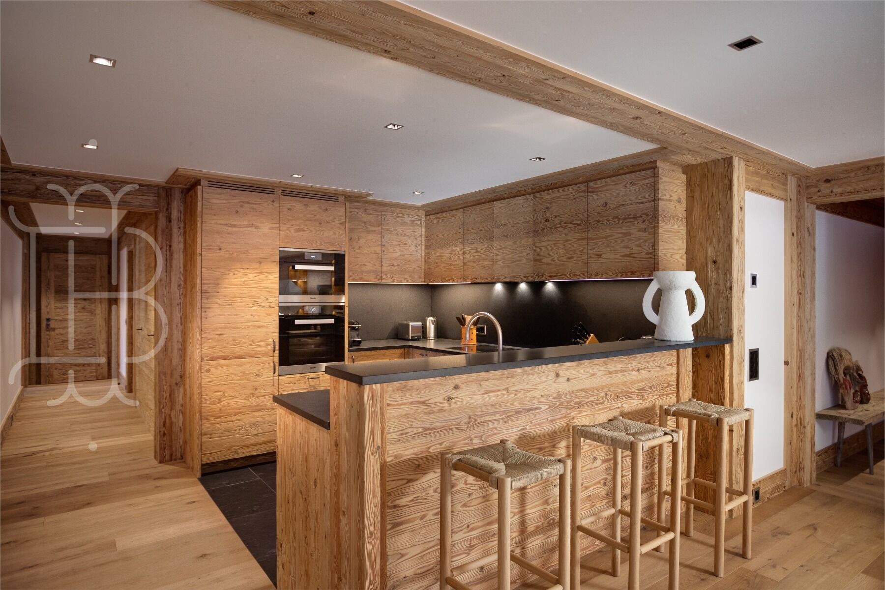 Interior view 5