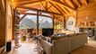 Gryon Immo propose un luxueux chalet de 6 pièces tout en bois de chêne