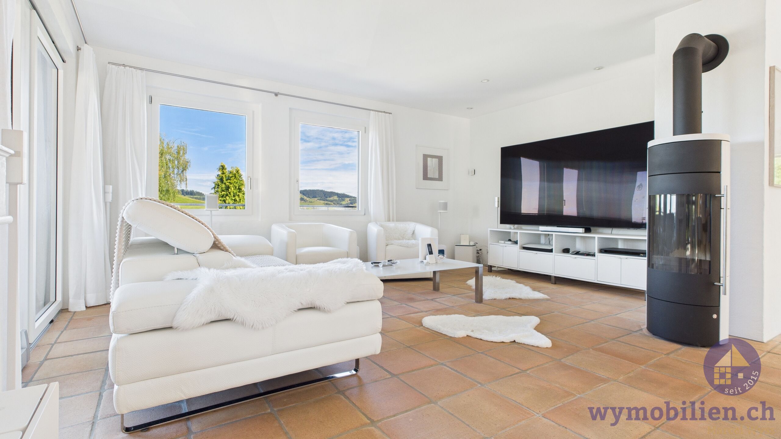 Wohnen mit Weitblick und Cheminéeofen