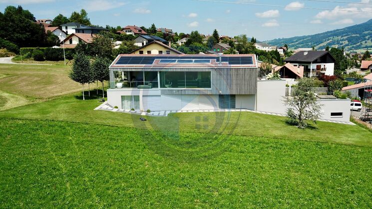 MAGNIFIQUE VILLA CONTEMPORAINE DE 7.5 PIÈCES À MORLON