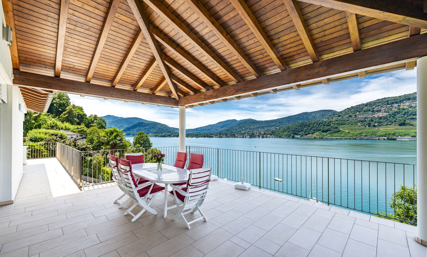 Elegante Villa mit Seeblick in Montagnola