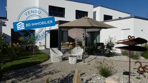 Angebautes Haus CH-2075 Thielle