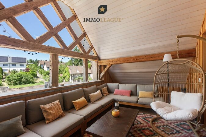 Ein besonderes Highlight der 3.5-Zimmer-Maisonette erwartet Sie auf der zweiten Wohnebene: die grosszügige Loggia.