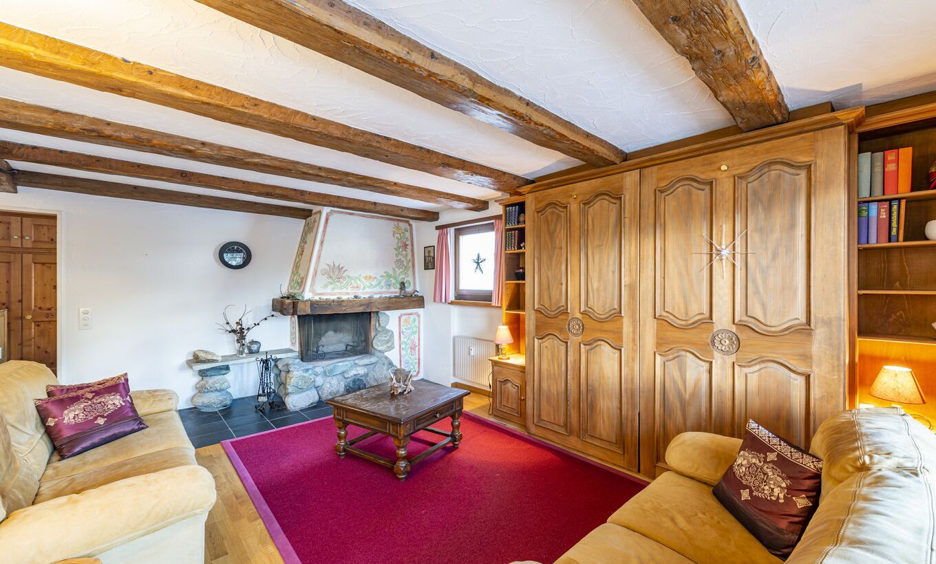 Cozy 2.5 room apartment with fireplace