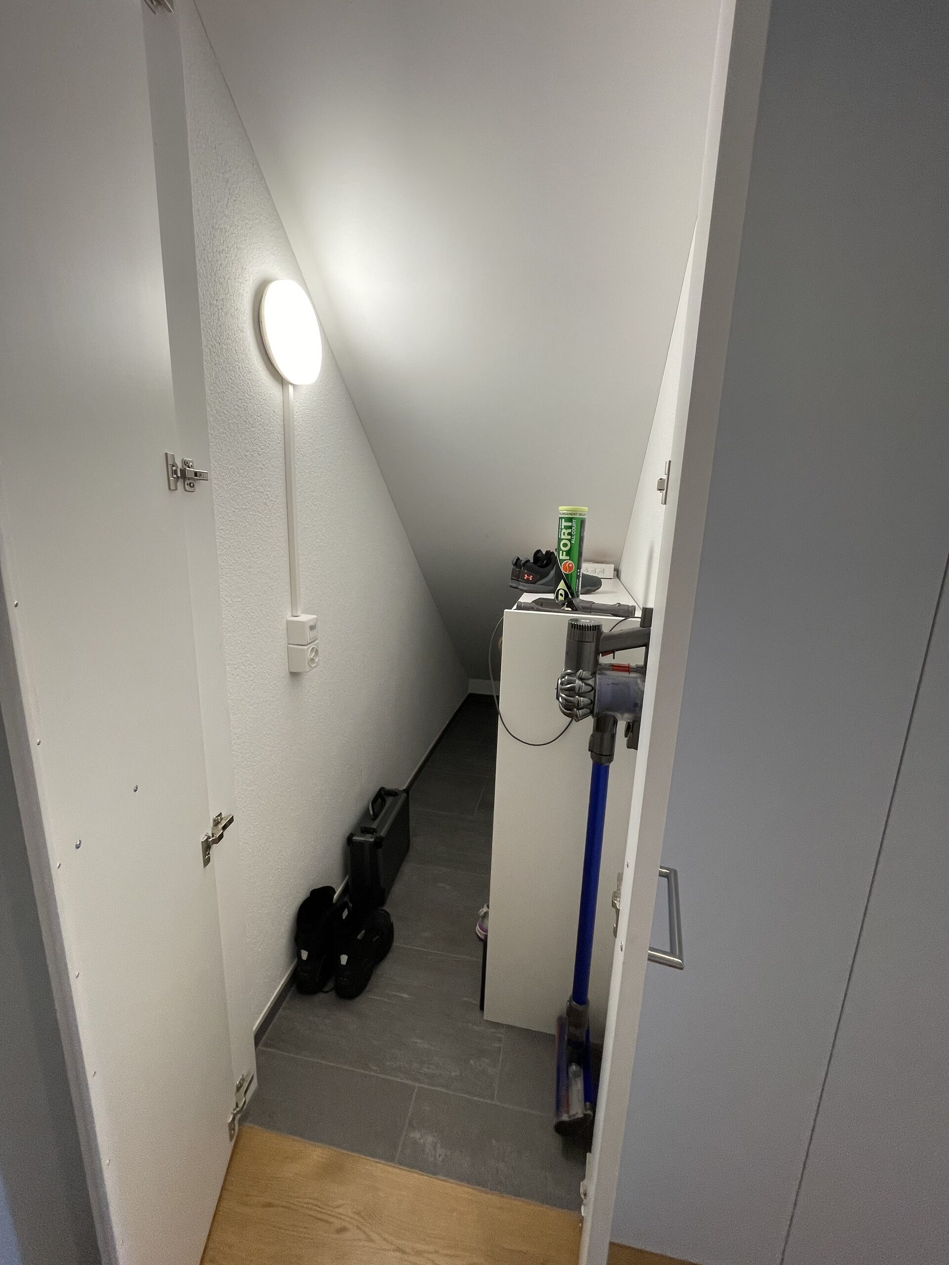 Stauraum unter Treppe