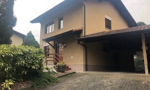 5 room detached house with patio in a very quiet location