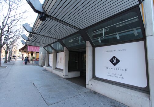 CENTRE DE SIERRE : SPACIEUSE SURFACE COMMERCIALE