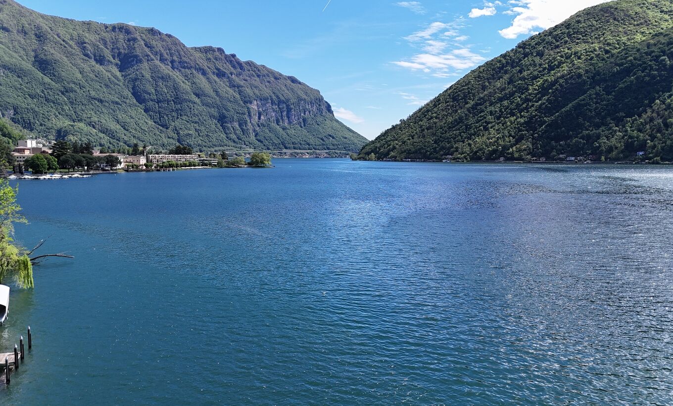 Lakefront villa with private dock