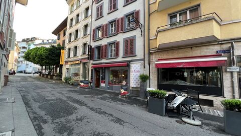 LOCAL COMMERCIAL AVEC VITRINE AU COEUR DE LA VIEILLE VILLE DE VEVEY